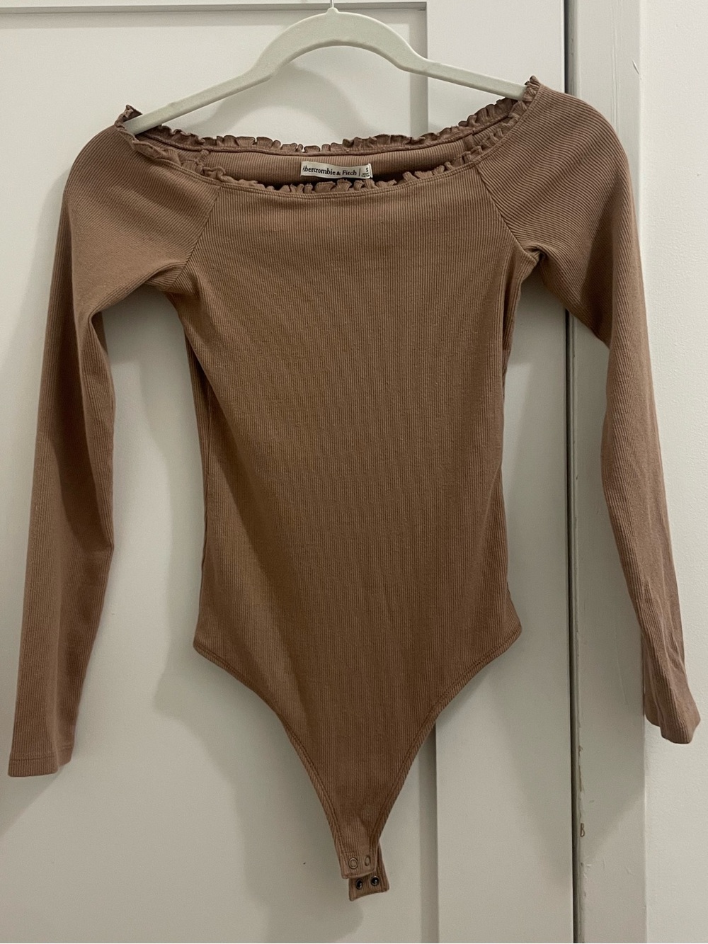 Abercrombie & Fitch Girls Ribbed Long-Sleeve Bodysuit — Brown